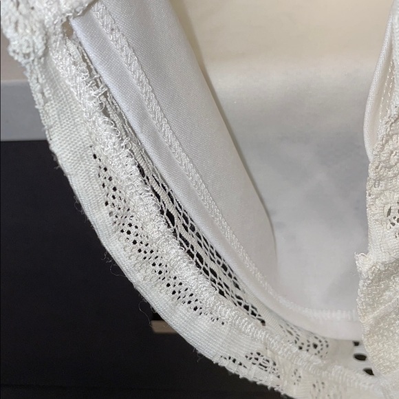 Guess extra small long sleeve top - Picture 7 of 7